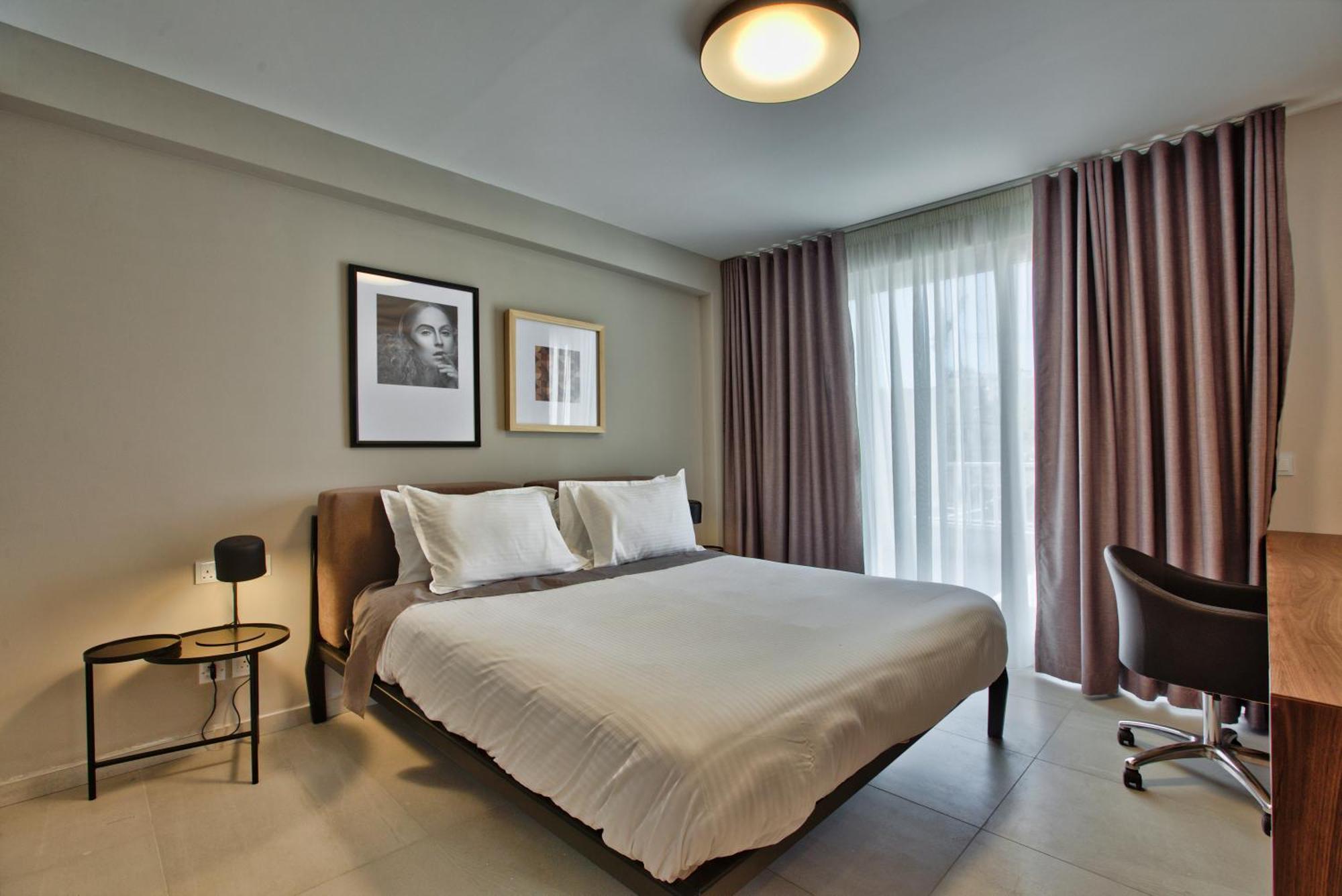 Sea Front Spacious Valletta Views Apartments Sliema Exterior photo